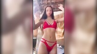 E teen Nước Ngoài Qua VN chs Thủ dâm cho chủ nhà xme