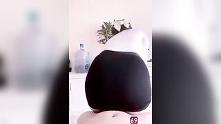 Lén Bóp Mông E Lễ tân xong dùng tiền Gạ djt e nó sướng vl