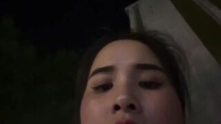 Chị mb vú to thích đi public lưỡi dài kích thích