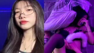 Xả đồ cùng con ghẹ xinh gái
