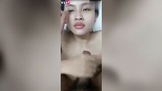 Gương mặt tận hưởng của em khi được sờ cu khủng