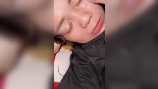 Chị gái đang say mà thằng em nhân cơ hội xuất lên mặt