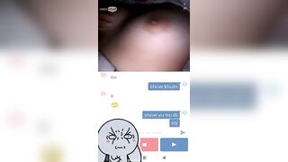 Em gái 2ka9 show vú mini chat