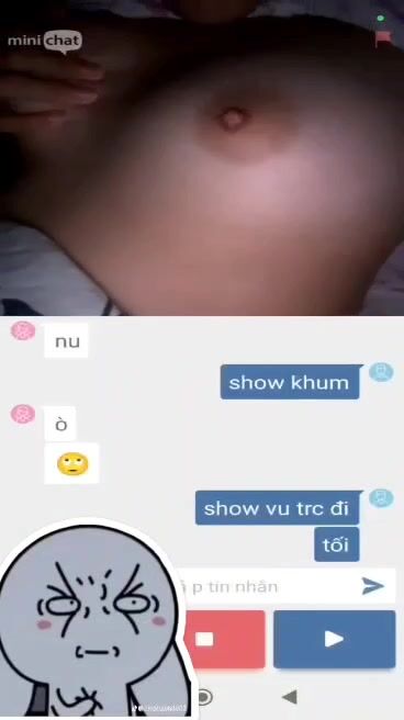 Em gái 2ka9 show vú mini chat