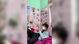Full 25 phut Thương thg bạn tự sục, Con bạn lấy tay sục cu cho djt nhau