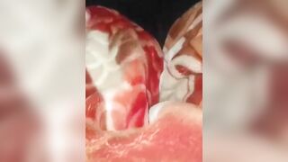 Móc lén giữa khuya nước lồn đã lênh láng vẫn k dám rên vì ngủ cạnh phòng bố mẹ P1