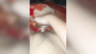 Móc lén giữa khuya nước lồn đã lênh láng vẫn k dám rên vì ngủ cạnh phòng bố mẹ P1