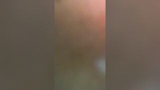 mông bạn cùng lớp