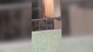 Thích thú quay lén cảnh cặp đôi làm tình tại toà nhà đối diện