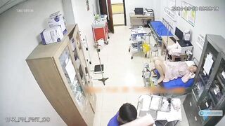 Bệnh viện đặt camera quay lén chị em khám phụ khoa 2