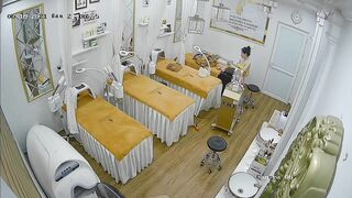 Hack cam tiệm spa gái xinh cởi truồng