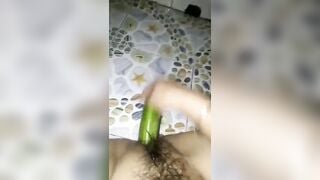 Vừa Thủ Dâm Trong Nhà Tắm Vừa Nói Chuyện Với Người Nhà Phần 2