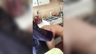 BJ và chịch em mình dây trong gian bếp