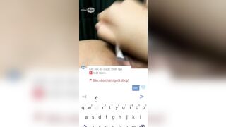 gặp em dâm trên mini chat chơi hẳn 2 cái bàn chải