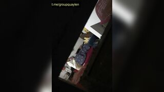 Quay lén chị gái thay đồ 2