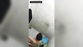 Quay lén em gái cực dâm