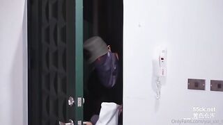 XJX-420 Delivery man was seduced by big tits of pregnant woman