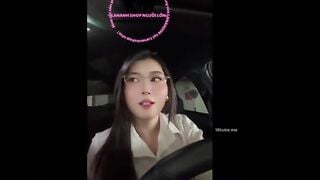 Full Clip sex em Lan Anh (vkcklananh9496) ngẫu hứng địt nhau trong nhà vệ sinh công c