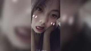 Em sinh viên loli mình dây nứng lồn thèm cặc thủ dâm khoe hàng trong kí túc xá
