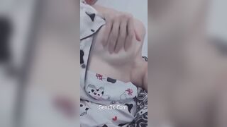 Clip Hot Ngọc Hi Vú Siêu Đẹp Mặt Lại Xinh