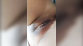 Em học sinh chubby vú to lồn múp khoe hàng múp dâm đãng