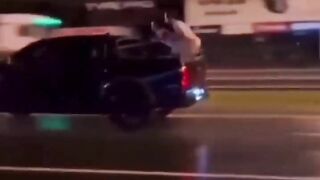 Shock, Tây ra VN djt e SGBB sau xe public khắp Hải phòng
