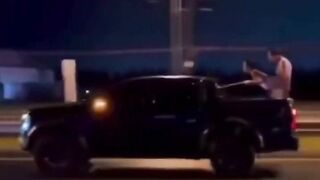 Shock, Tây ra VN djt e SGBB sau xe public khắp Hải phòng