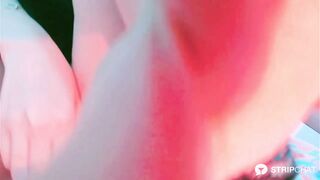 E gái lồn múp thủ dâm