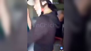 Đang địt nhau sướng thì con vợ ập vào bắt tại trận và cái kết