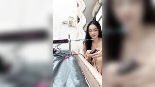 Chiếc máy đánh răng này lạ quá =))