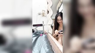 Chiếc máy đánh răng này lạ quá =))