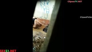 Quya lén, Thầy giáo hấp dâm e học sinh trong nhà hoang bị phát hiện