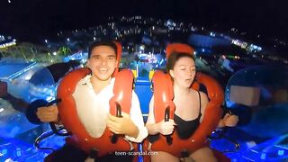 Lộ ngực khi chơi ở công viên giải trí P3