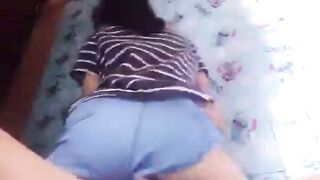 Đang học thì con bạn nên cơn nứng lồn chày lên cưỡi con cặc khủng dâm đãng