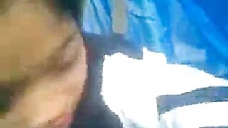 Em học sinh cho người yêu địt ở trong rừng