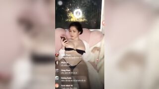 Cô trang siêu 3 vòng dạy các em buổi học về sex