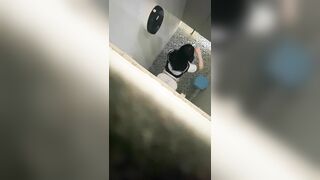 Bé học sinh Nhật tại VN