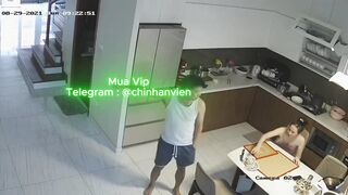 Hack Camera Chồng bắt vợ mút chim ở phòng bếp