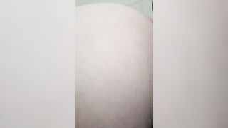 Lén chịch vợ bạn trong toilet