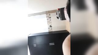 Quay trộm chị máy bay vú to lồn múp dâm đãng thèm cặc thì bị phát hiện