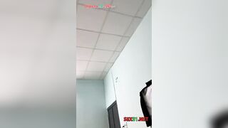 Vkl ạ, Bóp vú con bạn thân Sờ lồn E Ngơ ngác ko dám chịch nhau