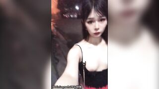 Gái xinh vú to cặc khủng ra ngoài đường sóc lọ bắn tinh dâm đãng