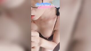 E Quỳnh Mai 2k bú cu người lạ nuốt trọn tinh trùng không còn 1 giọt