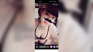 Tiếp tục gạ bóp dú