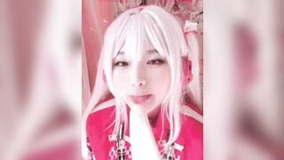 Em loli cosplay thủ dâm bằng kem