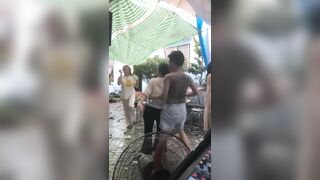 Độc lạ Sai Gòn, Họp Lớp Bú Vú Sờ lồn nhau giữa Quán ăn bin phát hiện
