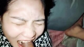 Thanh niên trẻ khoẻ làm chị mb sặc tinh trùng bi chị đánh yêu cho mấy cái