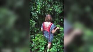 Chợ tình gạ được chị gái dân tọc vú to lồn múp trong rừng