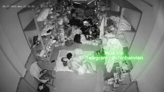 Hack Camera Đôi Vợ Chồng Dâm Bán Quần Áo Địt Nhau Giữa Đêm