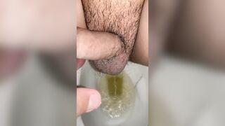 Đái bằng lổ đít bơm nước lổ đít